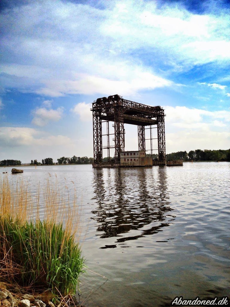 2013-05-19_karnin_lift_bridge